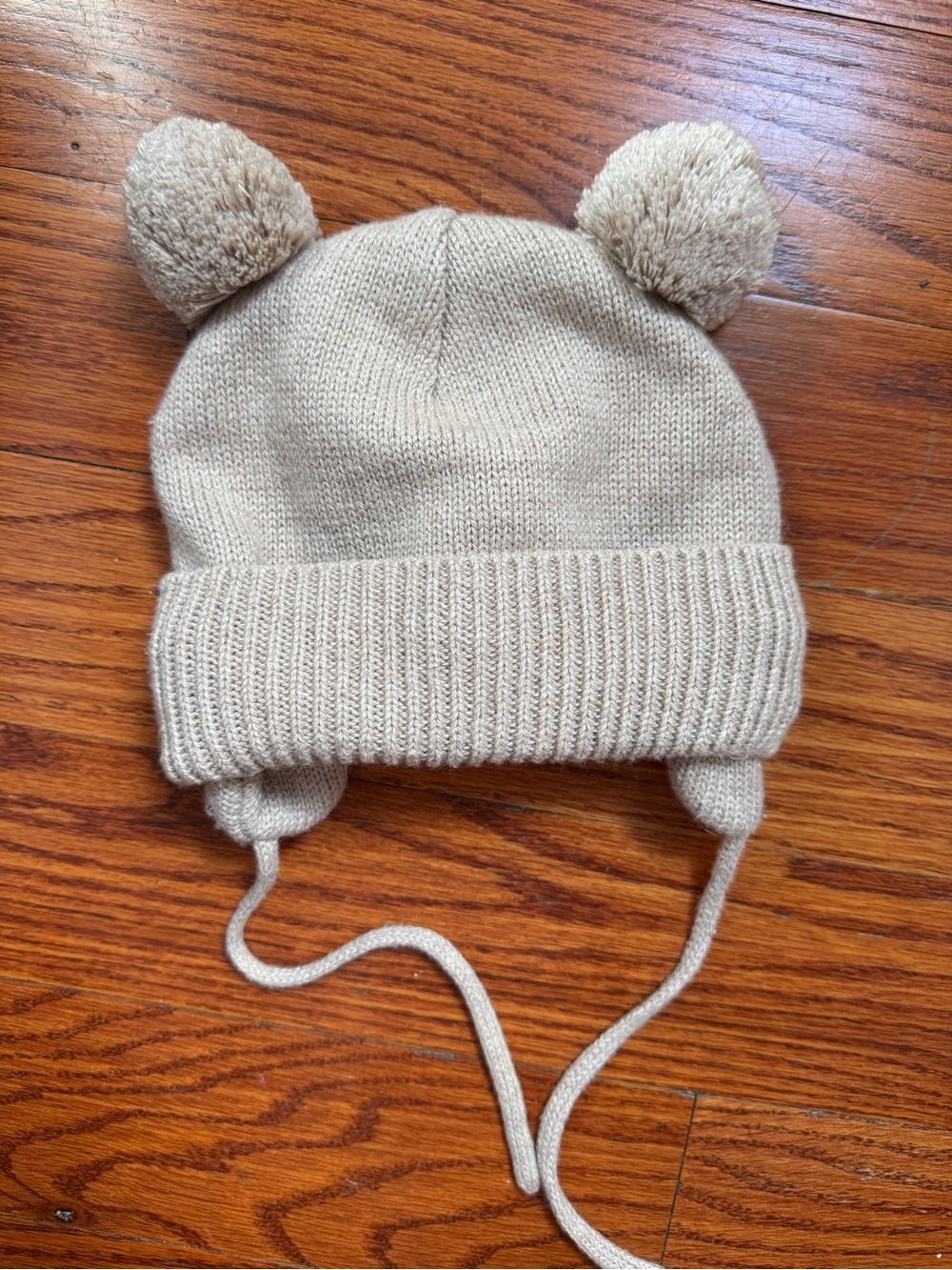 H&M fleece-lined beanie with earflaps /3-